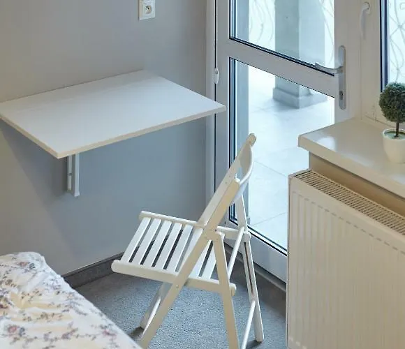 Boleslav Quarto em Acomodações Particulares *